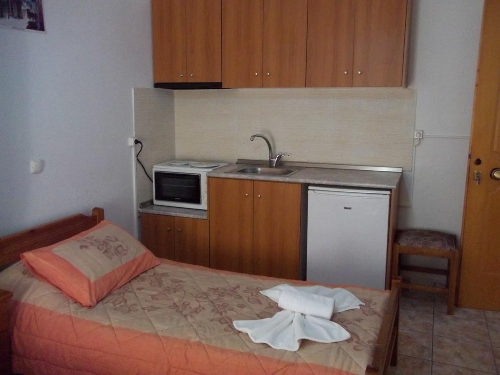 Epikoureios Apollon Hotel Andritsaina Room photo